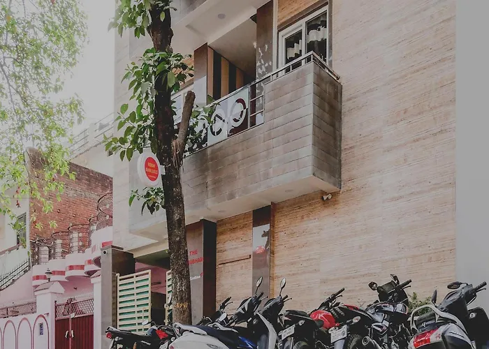 Super Collection O Hotel Day & Night Kanpur