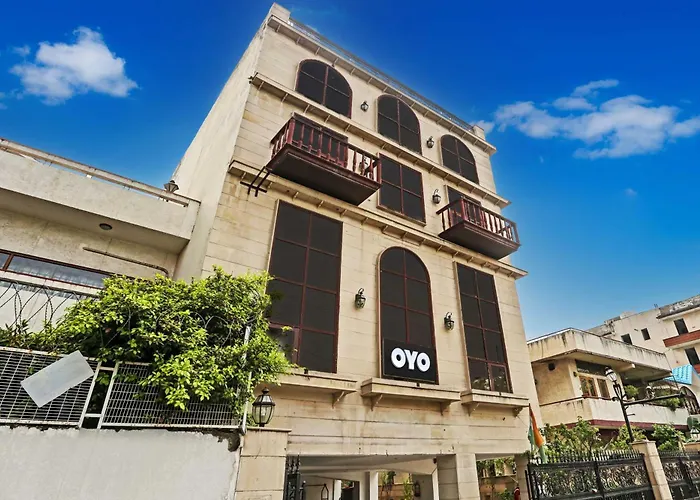 Super Townhouse The Royce New Friends Colony Hotel New Delhi