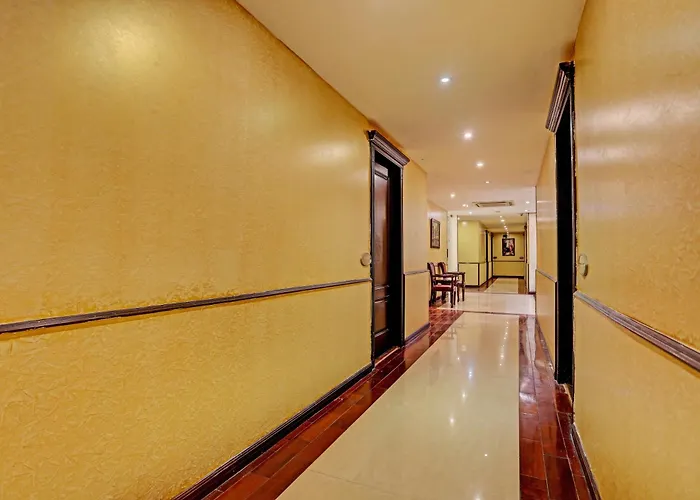 Super Townhouse The Royce New Friends Colony Hotel New Delhi