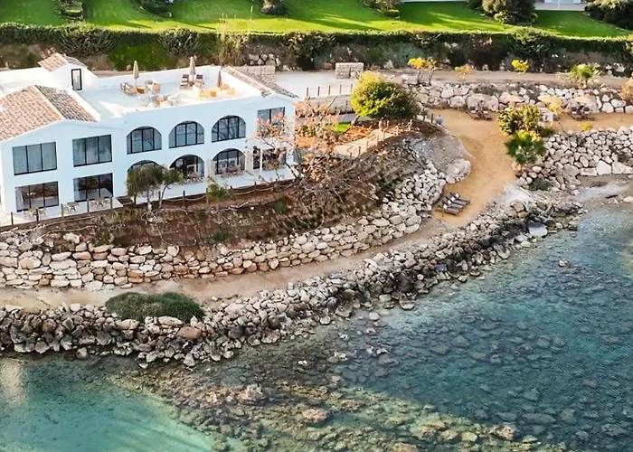 Sirena Bay Beach House And Luxury Suites Protaras