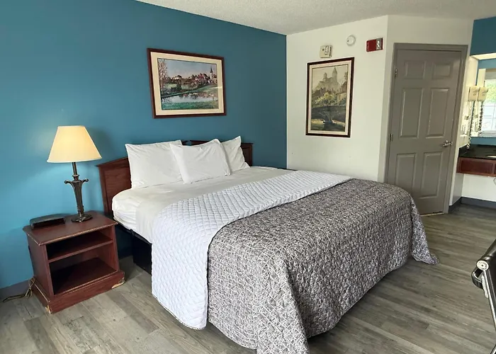 Brentwood Inn & Suites Roanoke Rapids