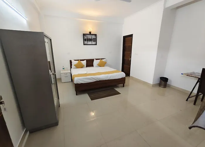 Hotel Dream Palace Noida