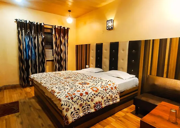 Revoli Inn Hotel Just 5 Min From Golden Temple Amritsar