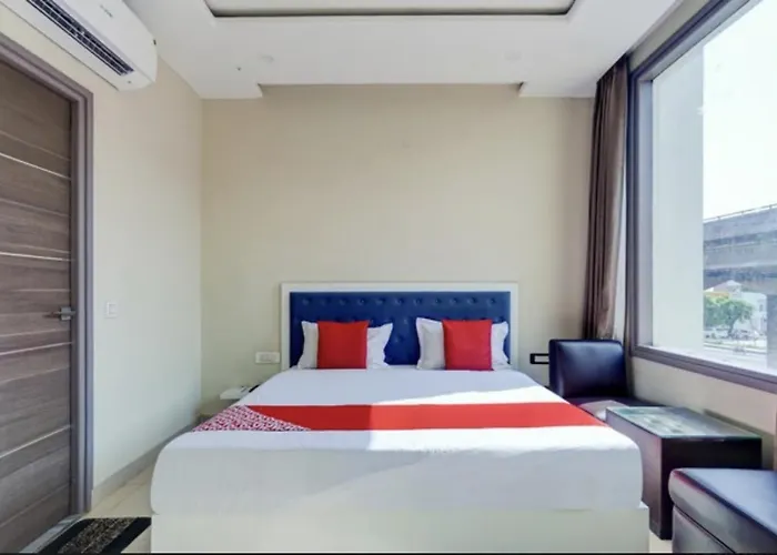 Hotel Galaxy Zirakpur
