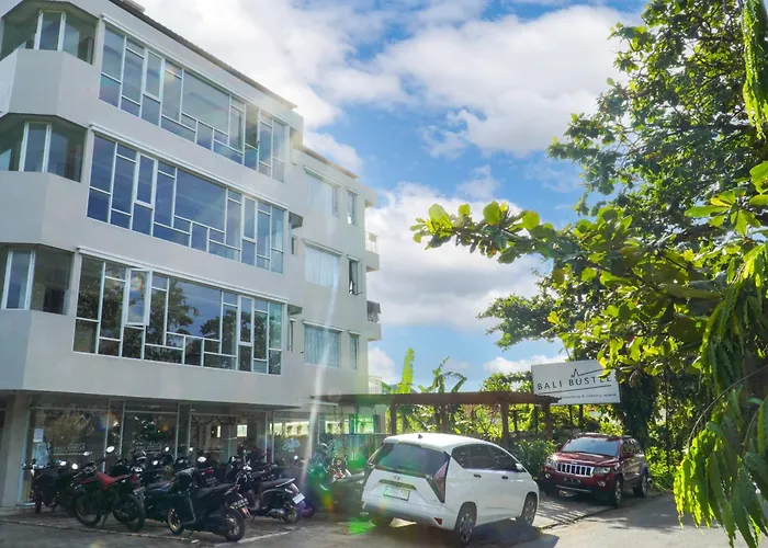 Bali Bustle Kuta Coliving & Coworking Space Legian 