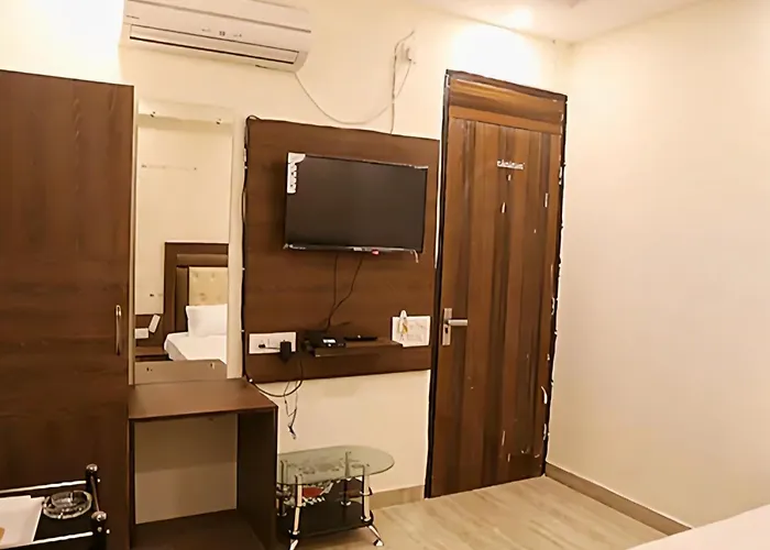 Hotel Mona Regency New Delhi