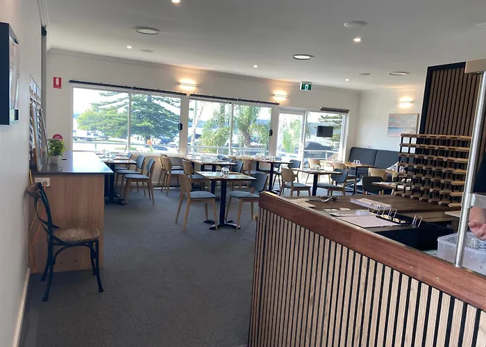 Quays Hotel Batemans Bay