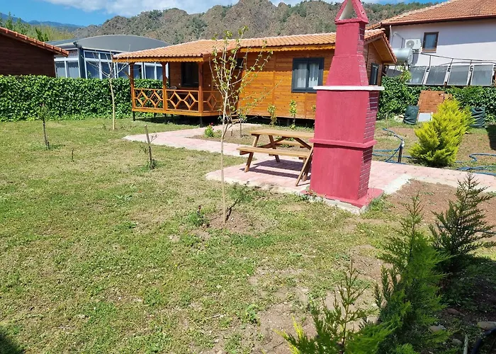 Ugur Pansiyon Bungalows Çıralı