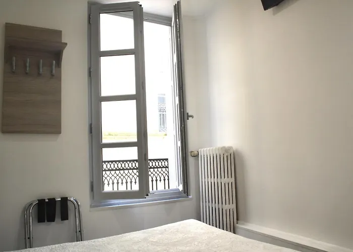 Hôtel Concorde - Centre ville de Nîmes