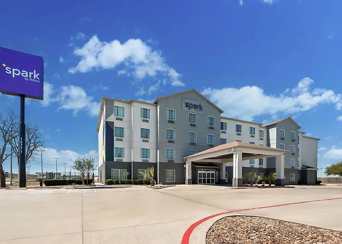 Spark By Hilton Selma