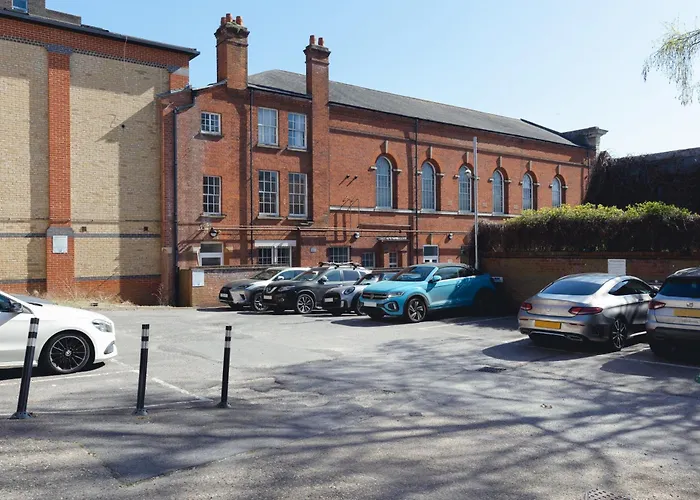 High Wycombe Lodge Dralda House