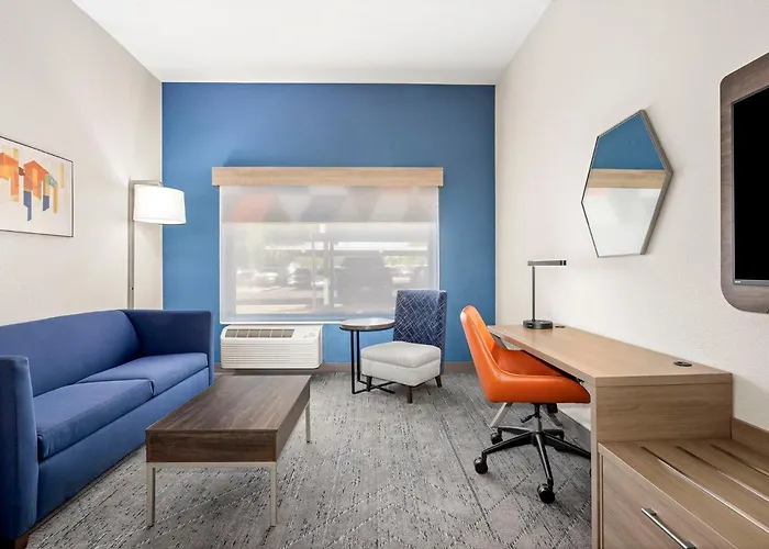 Holiday Inn Express & Suites Phoenix West - Tolleson By Ihg