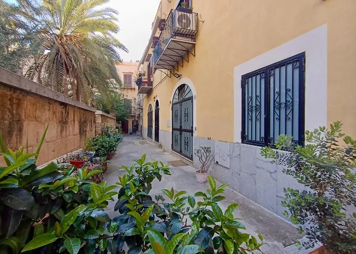 Cortile dei Giusti - Combo Guesthouse Palerme