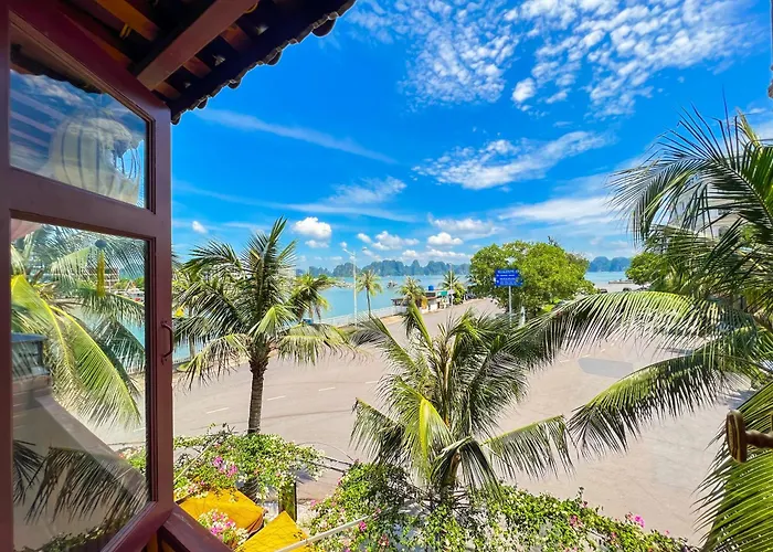 Cánh Buồm Homestay - Tuần Châu Hạ Long