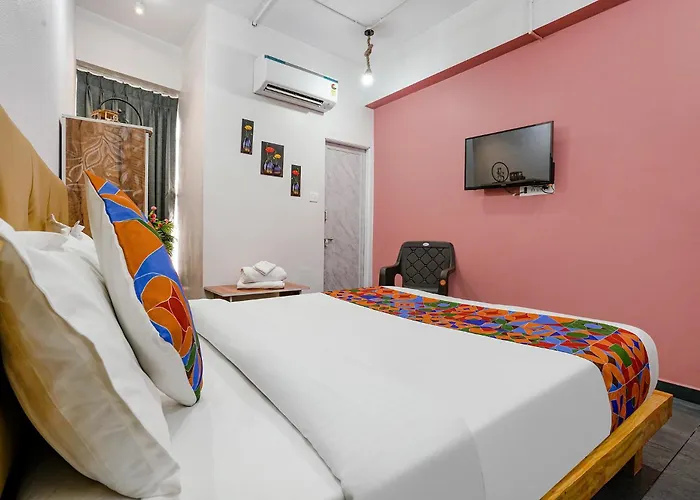 Hotel Skycity, Best Luxurious Hotel Ac Rooms In Surat