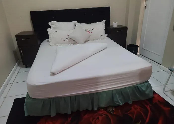 Skyway Sleep And Go Hotel Cape Town