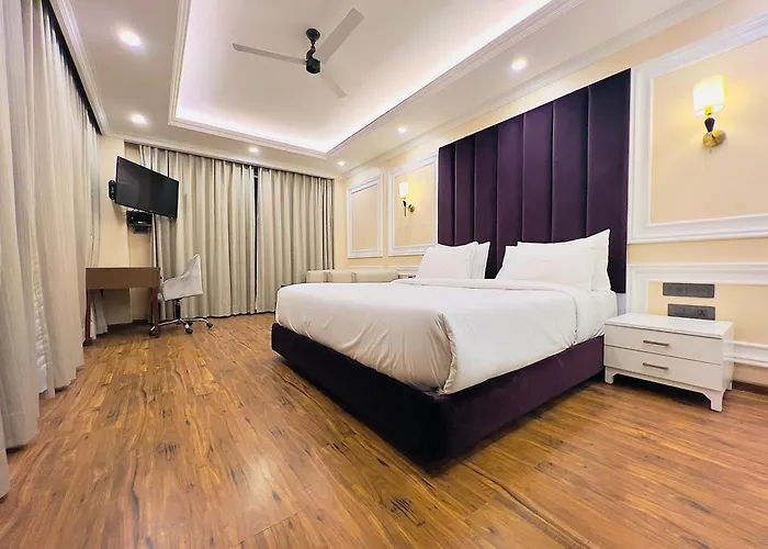Claret Inn & Suites - Dalhousie