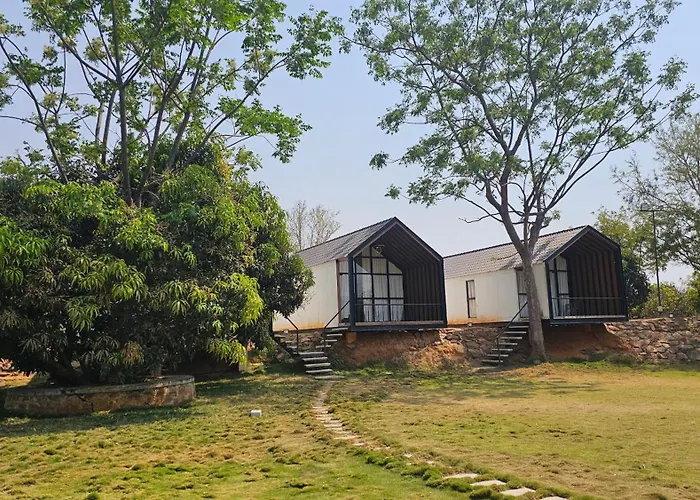 Aura Farms - Private Pool Cottages Ramanagara