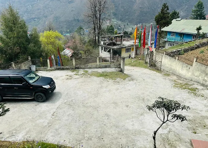 Cliff View Residency Lachung