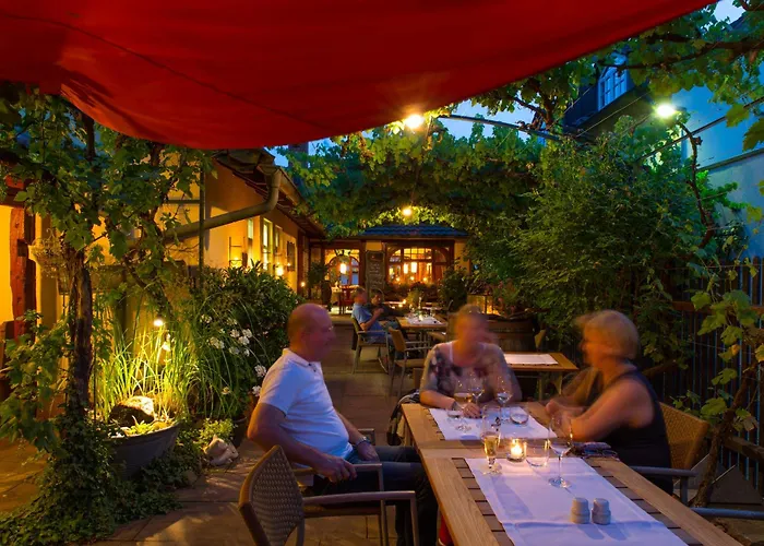 Hotel-Weinhaus Stern Buergstadt