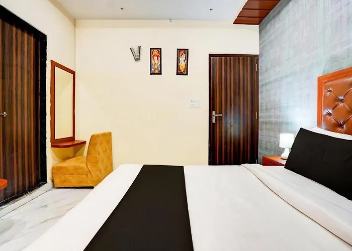 Hotel S V Grand Varanasi
