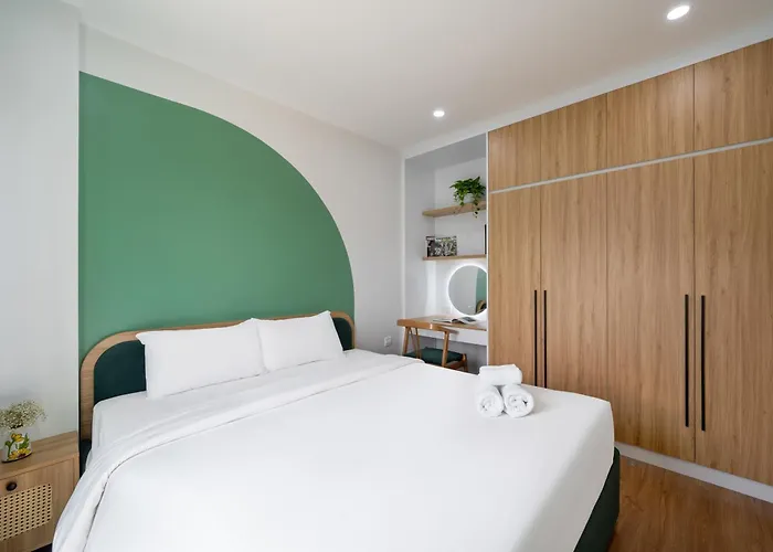 Moonlit Suites Hotel By Luxe Paradise Hanoi