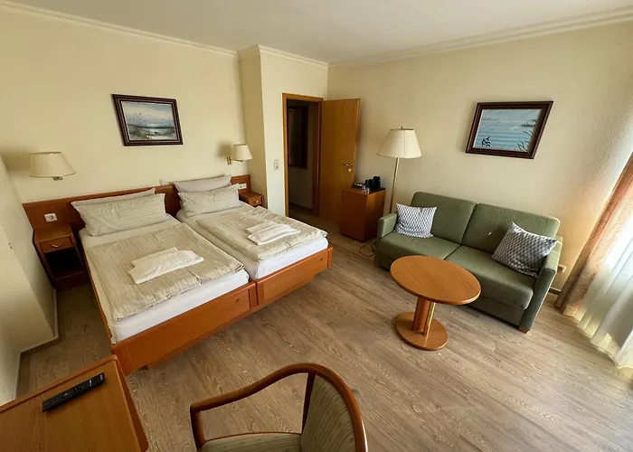 Hotel Garni Seeschlösschen Ostseebad Kölpinsee