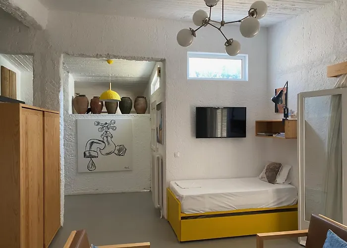 Manolis' House Aparthotel Skiathos Town