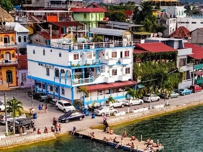 Hotel La Union Flores