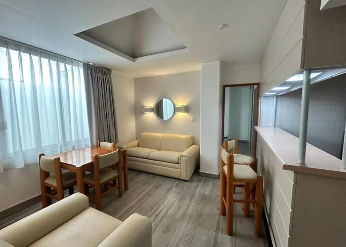 Suites Arquimedes 33 México DF