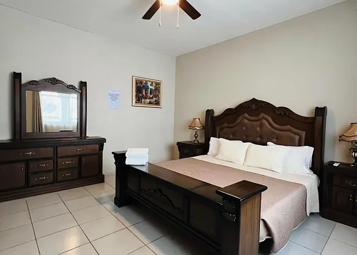Casa Marquez Hotel Leon