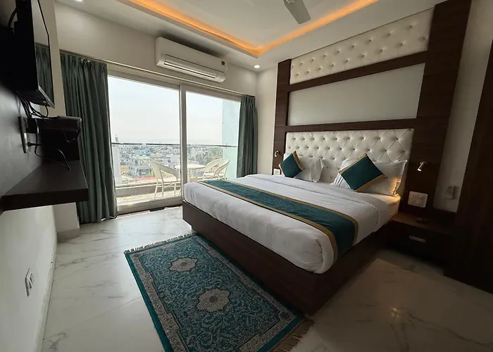 Hotel 7 Heaven Dehradun