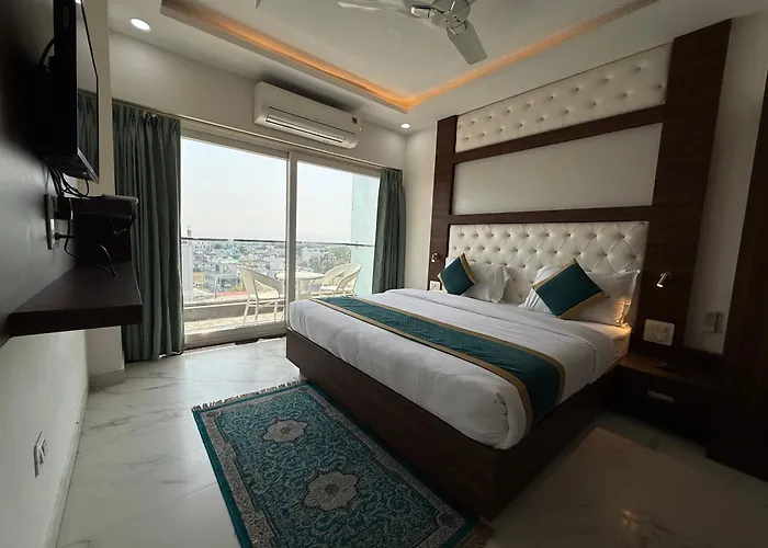 Hotel 7 Heaven Dehradun