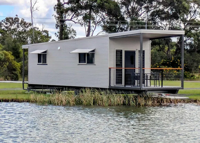 Trinity Islands Holiday Park - Cabin Accommodation Burrum Heads