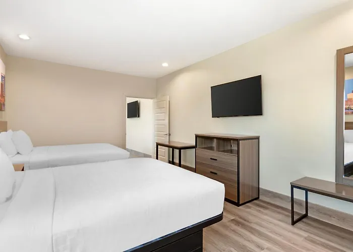 Clarion Pointe Spring - Houston North Hotel