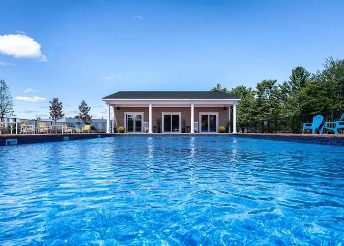 Stone Park Ellsworth-Bar Harbor Aparthotel