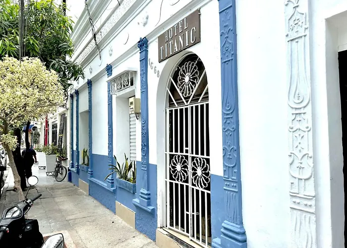 Hotel Titanic Suite Santa Marta 