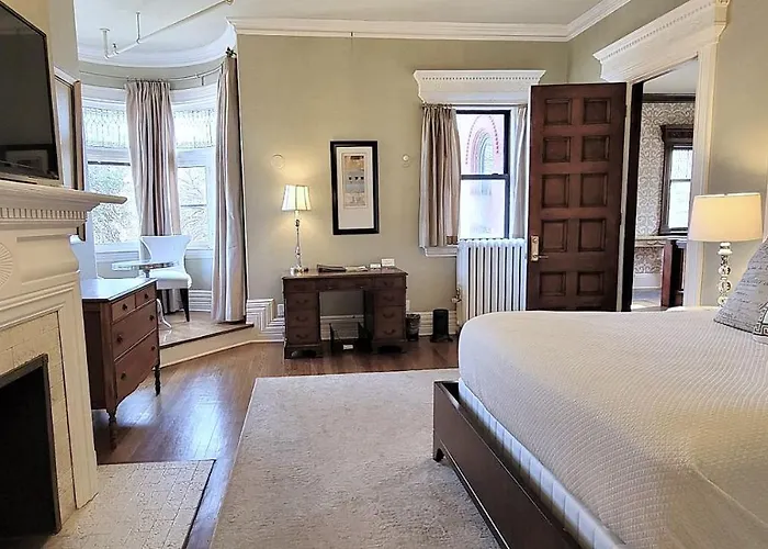 The New Victorian Mansion B&B Saint Paul