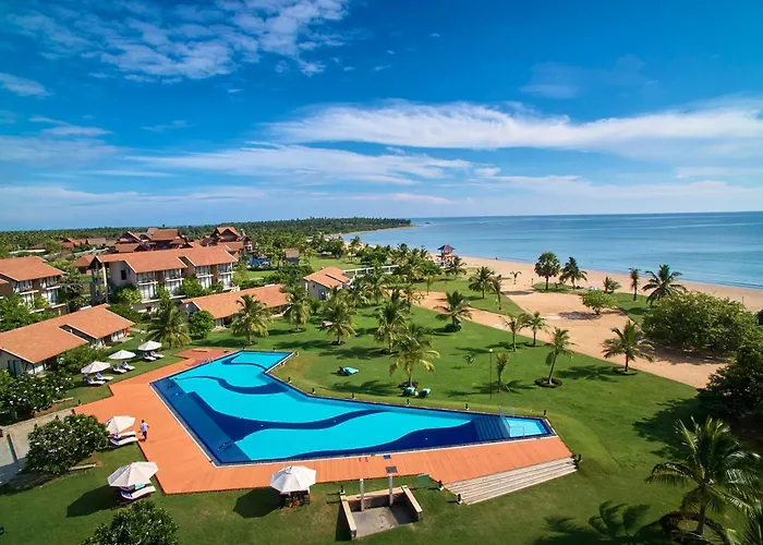 The Calm Resort & Spa Passikudah