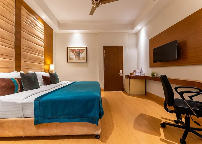 The Astor Hotel Kolkata