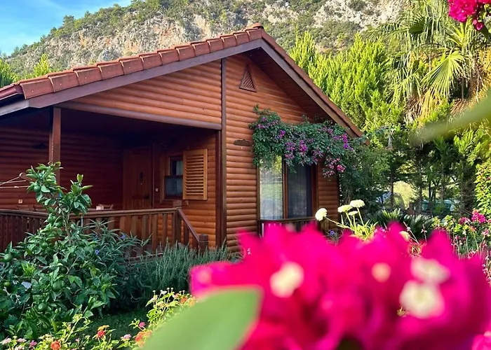 Leontopolis Apart Otel Çıralı