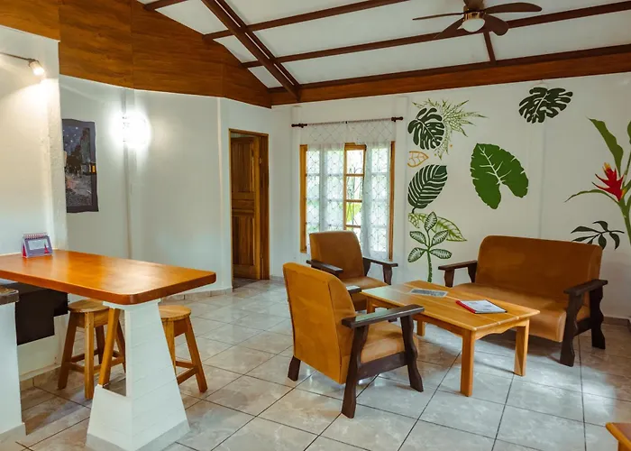 Pura Vida Vegana Hotel Cahuita