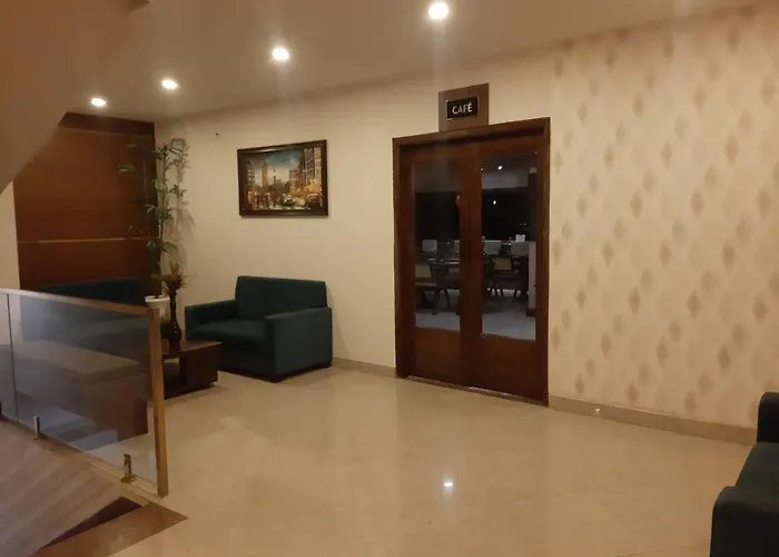 Oak House Hotel Dimapur