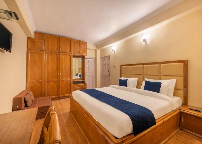 Hotel Deepwoods Shimla