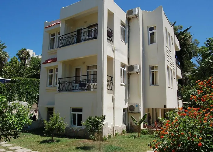 Linda Apart Hotel Side