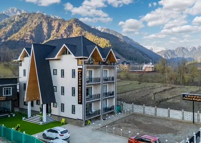 Hotel Falcon Heights Anantnag