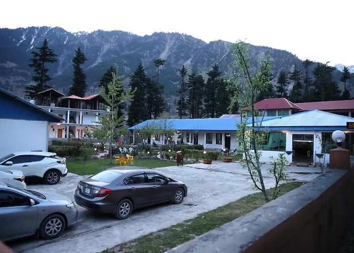 Relax Cottages & Resort Kalam