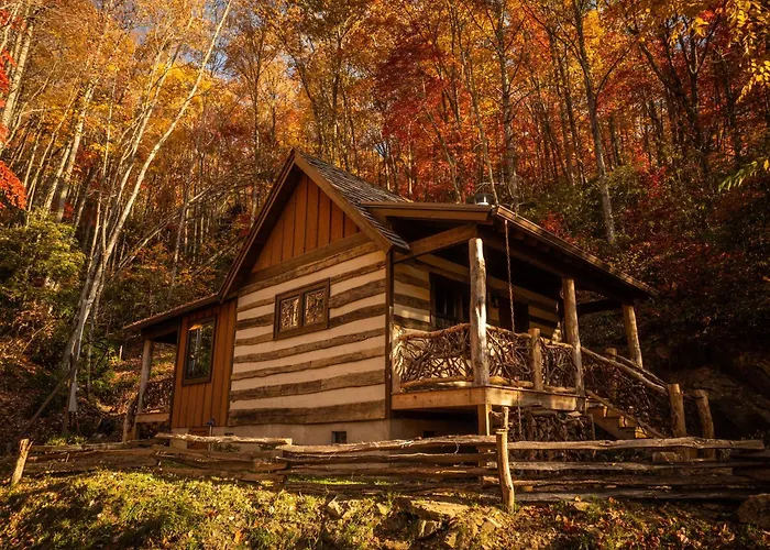 Elk & Embers Mountain Hideaway Hotel Waynesville