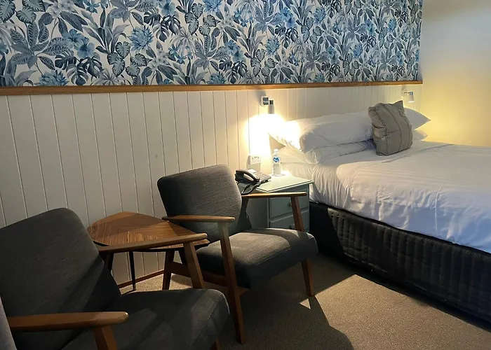 The Waterfront Wynyard Hotel