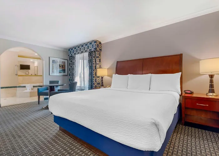 Best Western Plus Marina Shores Hotel Dana Point